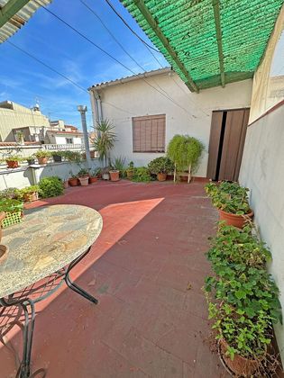 Foto 1 de Casa adossada en venda a Sant Pere Nord de 4 habitacions amb terrassa i garatge