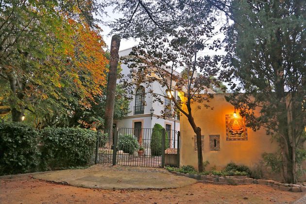 Foto 1 de Casa adosada en venta en Garriga, La de 9 habitaciones con terraza y piscina