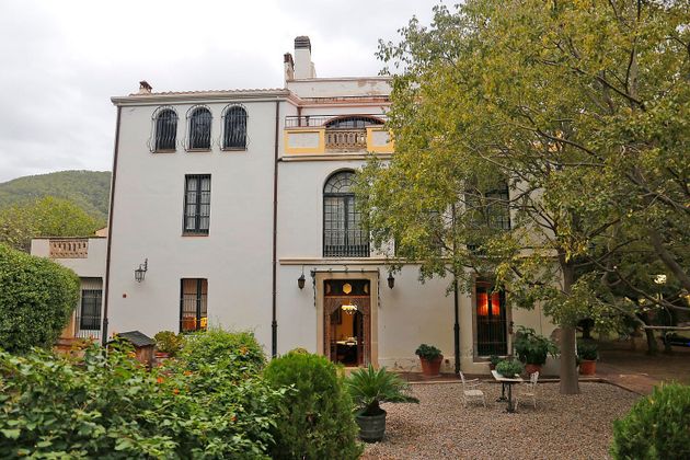 Foto 2 de Casa adossada en venda a Garriga, La de 9 habitacions amb terrassa i piscina