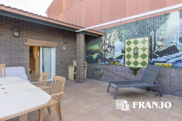 Foto 2 de Casa en venta en Centre - Eixample – Can Llobet – Can Serra de 4 habitaciones con terraza y balcón