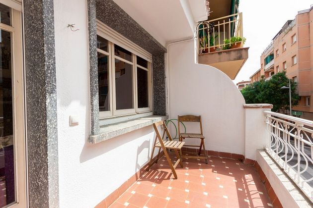 Foto 1 de Piso en venta en Centre - Eixample – Can Llobet – Can Serra de 4 habitaciones con balcón y calefacción