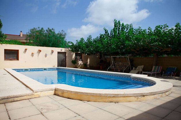 Foto 1 de Xalet en venda a Deltebre de 7 habitacions amb terrassa i piscina
