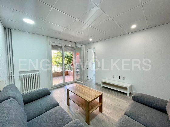 Foto 1 de Piso en venta en Instituts - Universitat de 4 habitaciones con terraza y calefacción