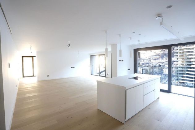 Foto 1 de Pis en venda a Escaldes, les de 4 habitacions amb terrassa i balcó