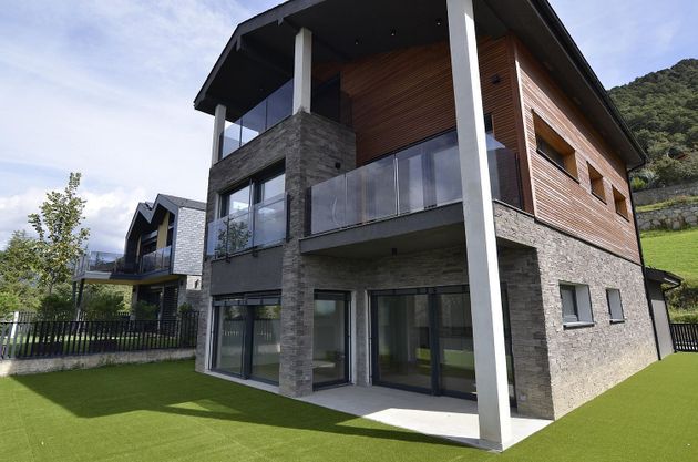 Foto 1 de Casa en venda a Juverri de 4 habitacions amb terrassa i garatge