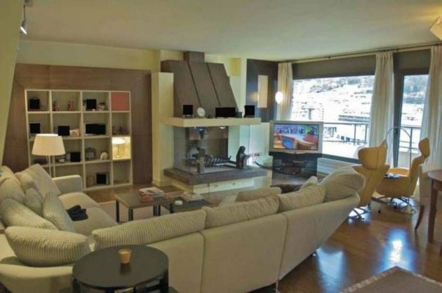 Foto 1 de Ático en venta en Andorra la Vella de 4 habitaciones con terraza y jardín