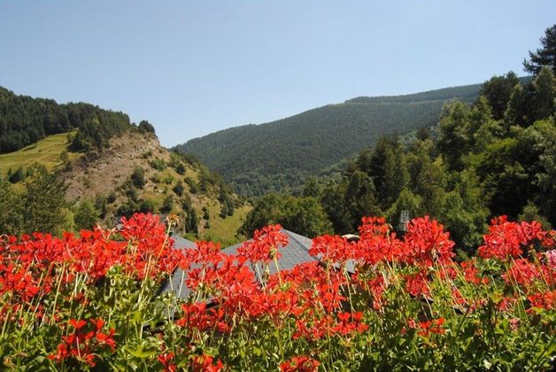 Foto 2 de Venta de chalet en Massana, la de 5 habitaciones con terraza y jardín