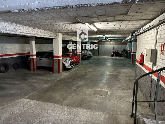 Foto 1 de Garatge en venda a Poble Nou - Zona Esportiva de 402 m²