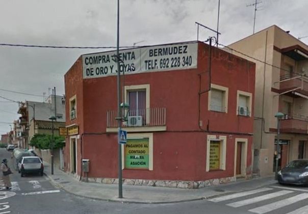 Foto 2 de Casa en venda a calle Del Gaià de 3 habitacions i 170 m²