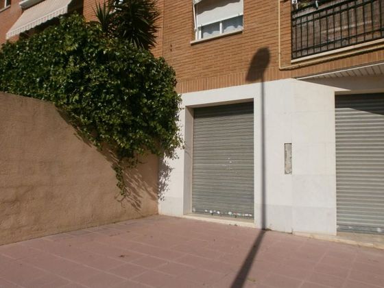 Foto 1 de Venta de local en calle Miquel Servet con terraza y piscina