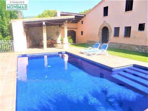 Foto 2 de Casa rural en venda a Torrelles de Foix de 5 habitacions amb piscina i garatge