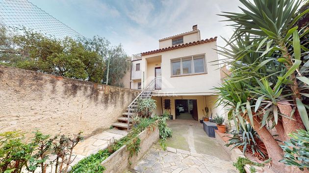 Foto 1 de Casa en venda a calle Raval Sant Joan de 5 habitacions amb terrassa i garatge