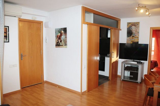 Foto 2 de Alquiler de piso en Platja Llarga de 3 habitaciones con terraza y muebles