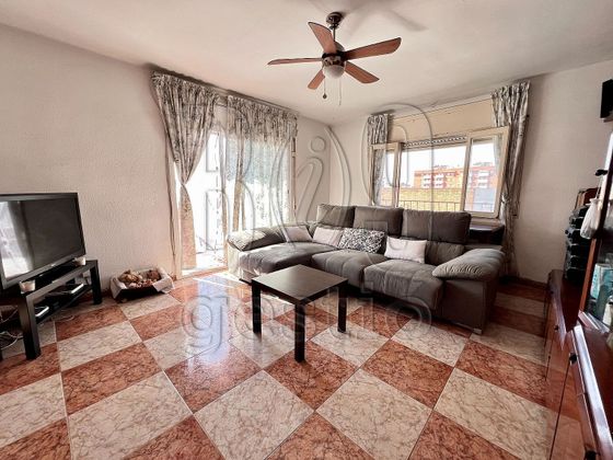 Foto 2 de Piso en venta en Torreforta de 4 habitaciones con terraza