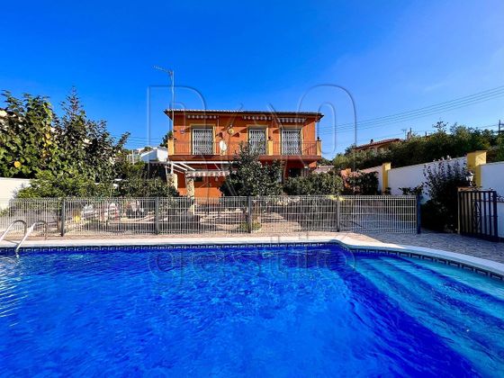 Foto 1 de Chalet en venta en Vespella de Gaià de 6 habitaciones con terraza y piscina