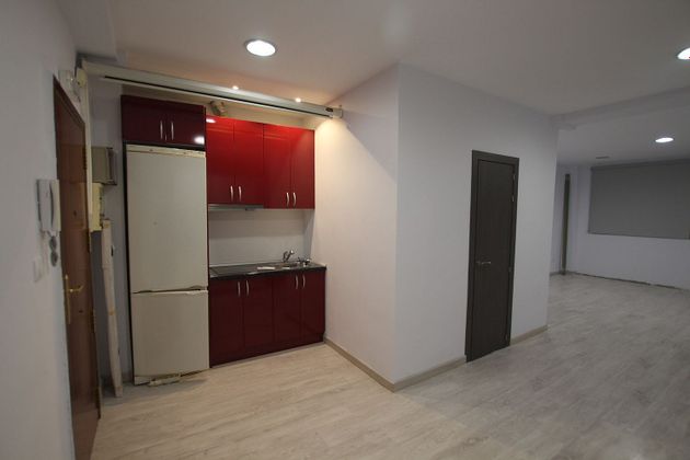 Foto 2 de Alquiler de oficina en calle Cartagena de 55 m²