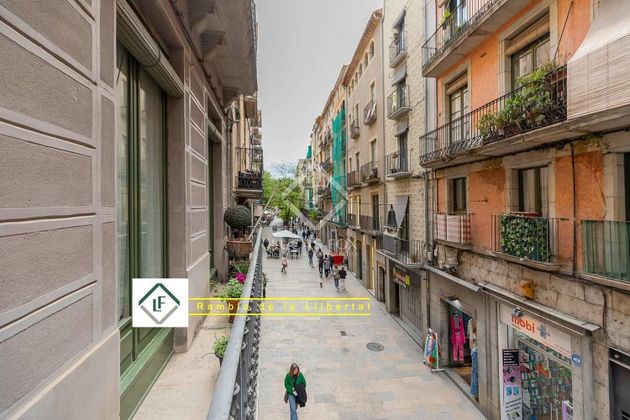 Foto 1 de Piso en venta en Centre - Girona de 4 habitaciones con aire acondicionado y calefacción