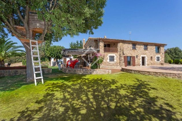 Foto 1 de Venta de casa rural en Bescanó de 7 habitaciones con piscina y garaje