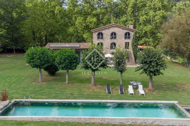 Foto 2 de Casa rural en venta en Sant Joan les Fonts de 4 habitaciones con terraza y piscina