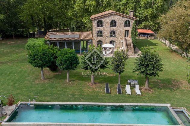 Foto 1 de Casa rural en venda a Sant Joan les Fonts de 4 habitacions amb terrassa i piscina