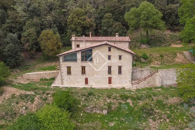 Foto 2 de Casa rural en venta en Sant Joan les Fonts de 13 habitaciones con terraza y jardín