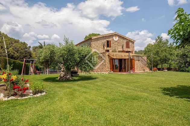 Foto 1 de Casa rural en venta en Lladó de 5 habitaciones con terraza y piscina