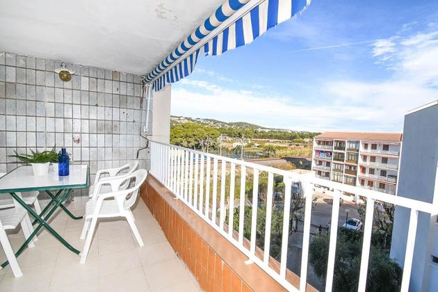 Foto 1 de Pis en venda a Coma-Ruga de 3 habitacions amb terrassa i piscina