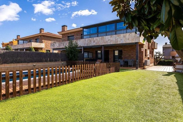 Foto 2 de Casa adossada en venda a Berà Mar - El Francaset de 5 habitacions amb terrassa i piscina
