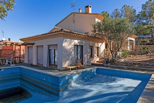 Foto 1 de Xalet en venda a Olivella de 4 habitacions amb terrassa i piscina