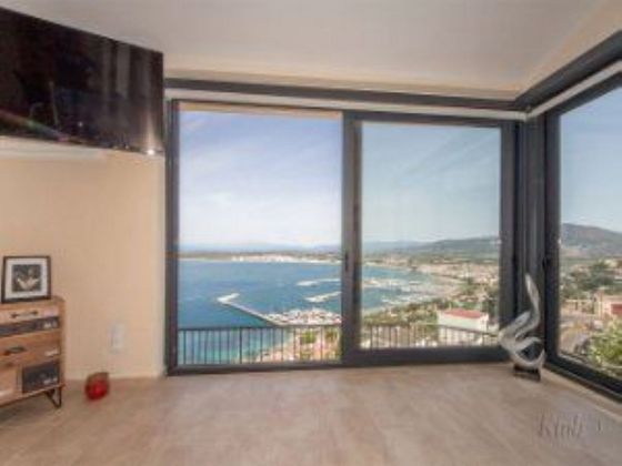 Foto 1 de Xalet en venda a Port Esportiu - Puig Rom - Canyelles de 2 habitacions amb terrassa i garatge