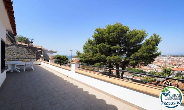 Foto 2 de Venta de chalet en Port Esportiu - Puig Rom - Canyelles de 4 habitaciones con terraza y garaje