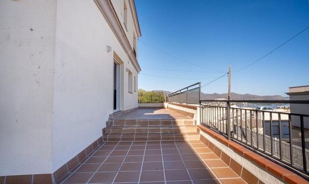 Foto 2 de Casa adosada en venta en Llançà de 2 habitaciones con terraza y piscina