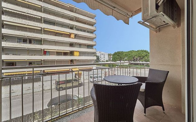 Foto 2 de Piso en alquiler en Calafell Platja de 3 habitaciones con terraza y piscina
