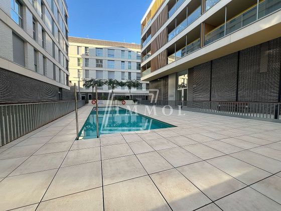 Foto 2 de Pis en venda a Eixample de 4 habitacions amb terrassa i piscina