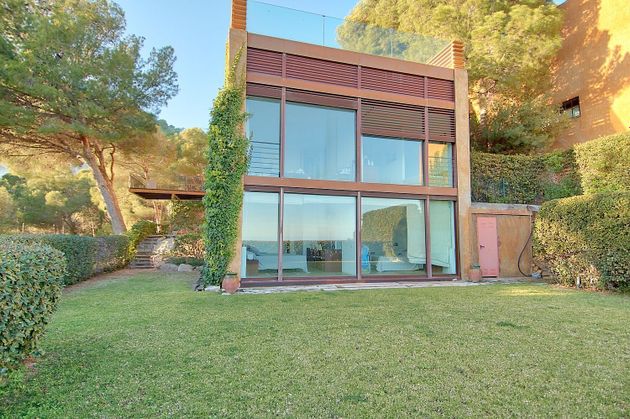 Foto 1 de Xalet en venda a Aiguafreda - Sa Tuna de 6 habitacions amb terrassa i piscina