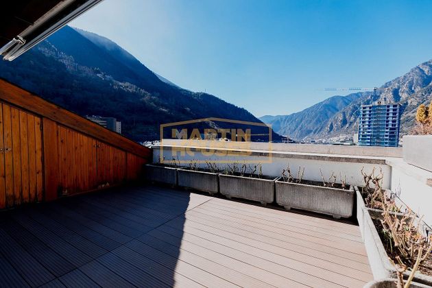 Foto 1 de Ático en venta en Escaldes, les de 2 habitaciones con terraza y calefacción
