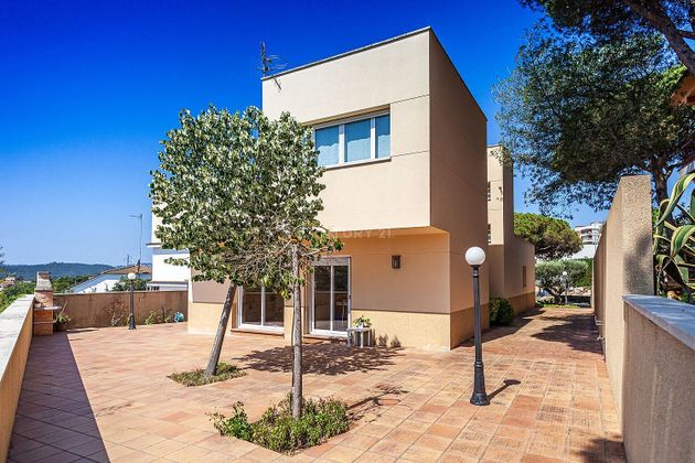 Foto 1 de Casa en venta en Mas Mora - Sant Daniel de 4 habitaciones con terraza y garaje