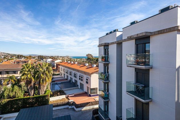 Foto 1 de Piso en venta en calle Santiago Rusiñol de 3 habitaciones con terraza y balcón