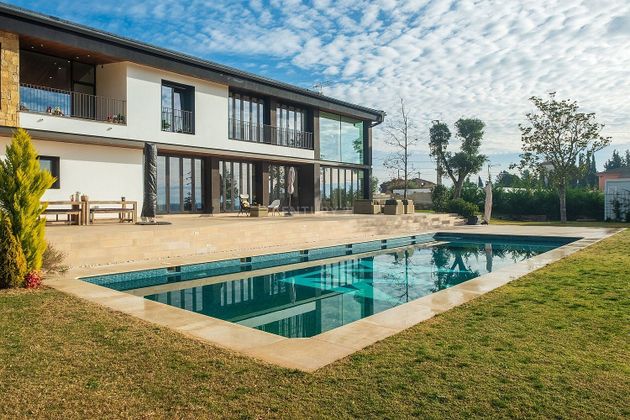 Foto 1 de Casa en venda a Santa Eulàlia de Ronçana de 8 habitacions amb piscina i balcó