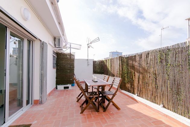 Foto 2 de Àtic en lloguer a Vila de Gràcia amb terrassa i aire acondicionat