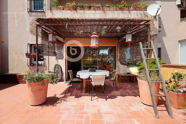 Foto 2 de Pis en lloguer a Vila de Gràcia de 3 habitacions amb terrassa i mobles