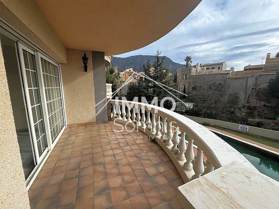 Foto 2 de Pis en venda a Palau-Saverdera de 4 habitacions amb terrassa i piscina