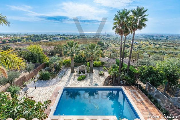 Foto 2 de Xalet en venda a Castellvell del Camp de 4 habitacions amb terrassa i piscina