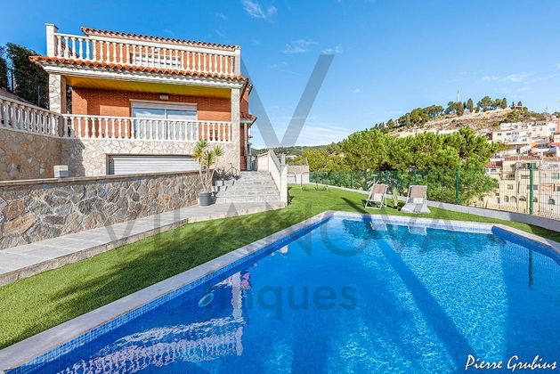 Foto 1 de Xalet en venda a Castellvell del Camp de 4 habitacions amb terrassa i piscina