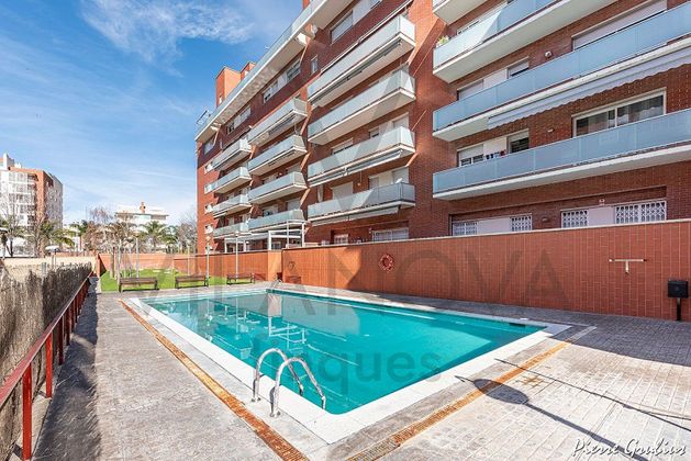 Foto 1 de Pis en venda a calle De Fuster Valldeperes de 4 habitacions amb terrassa i piscina