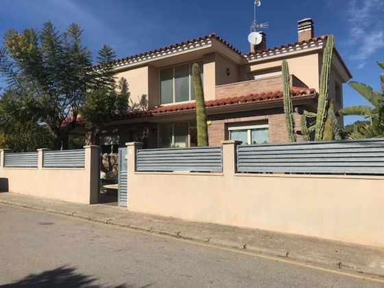 Foto 2 de Chalet en venta en Mont-Roig de 5 habitaciones con terraza y garaje