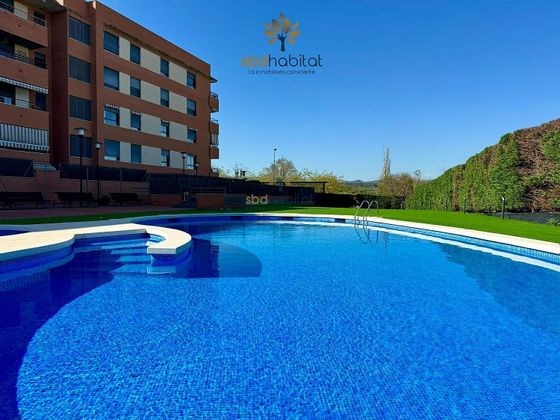 Foto 2 de Piso en venta en Castellarnau - Can Llong de 4 habitaciones con terraza y piscina