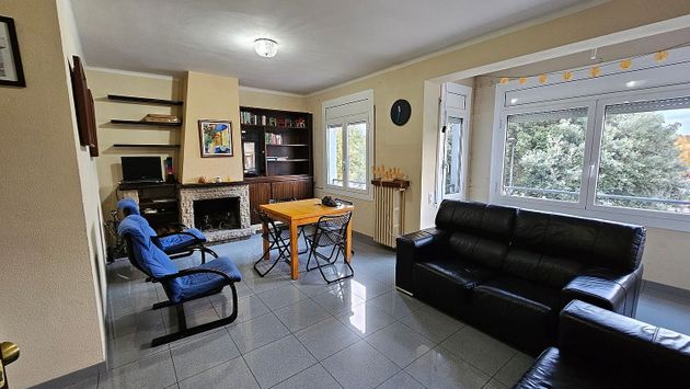 Foto 2 de Casa en venda a Olot de 6 habitacions amb terrassa i garatge