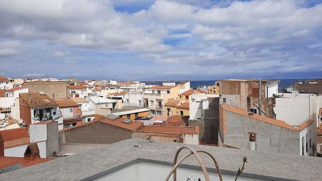 Foto 1 de Àtic en venda a Escala, L´ de 3 habitacions amb terrassa i aire acondicionat