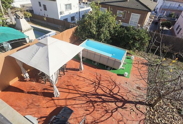 Foto 1 de Casa en venda a Can Parellada de 3 habitacions amb piscina i jardí
